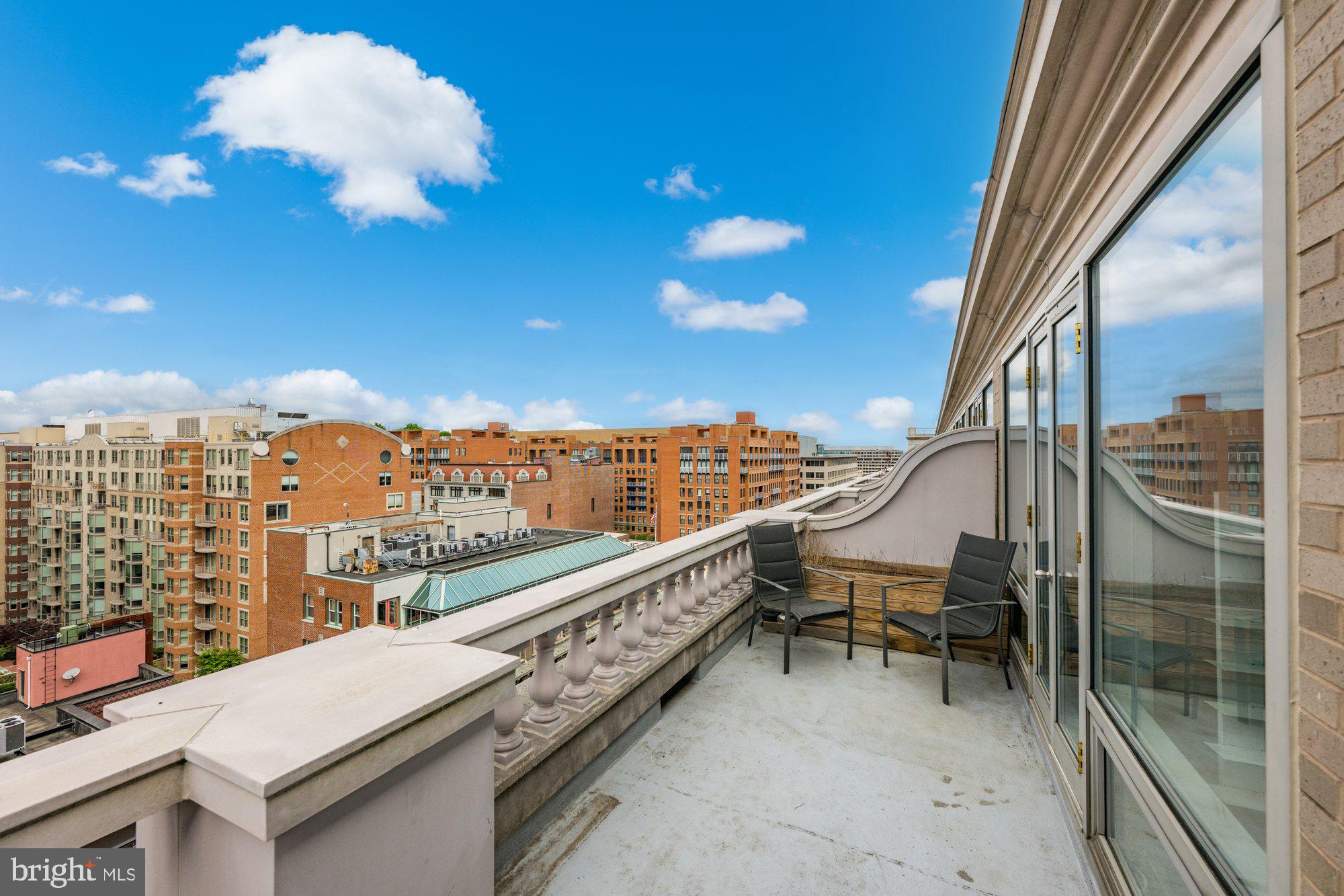 701 Pennsylvania Avenue Northwest, Unit PH2 Washington, DC 20004 - Photo 7 of 19
