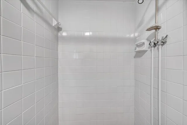 $449,999 | 1002 Roanoke Boulevard, Salem, VA 24153