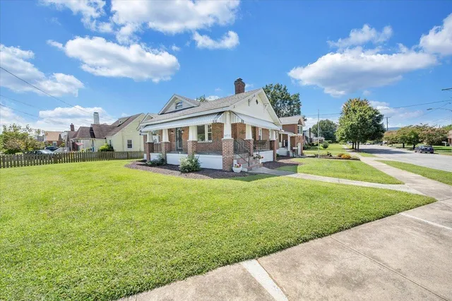 $449,999 | 1002 Roanoke Boulevard, Salem, VA 24153