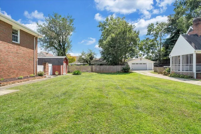 $449,999 | 1002 Roanoke Boulevard, Salem, VA 24153