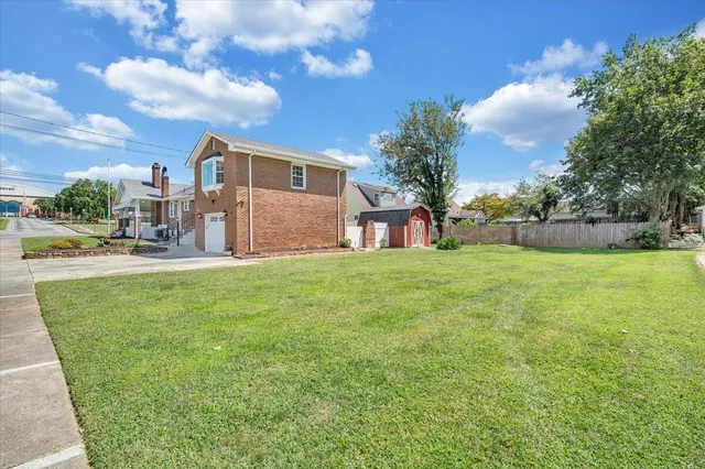 $449,999 | 1002 Roanoke Boulevard, Salem, VA 24153