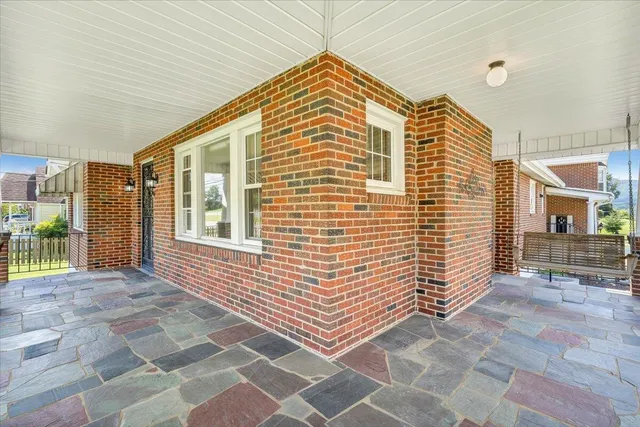 $449,999 | 1002 Roanoke Boulevard, Salem, VA 24153