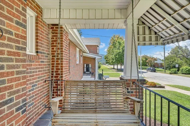 $449,999 | 1002 Roanoke Boulevard, Salem, VA 24153