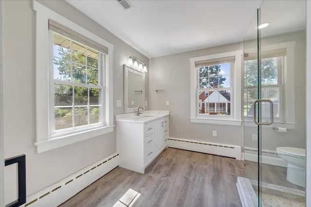 $449,999 | 1002 Roanoke Boulevard, Salem, VA 24153