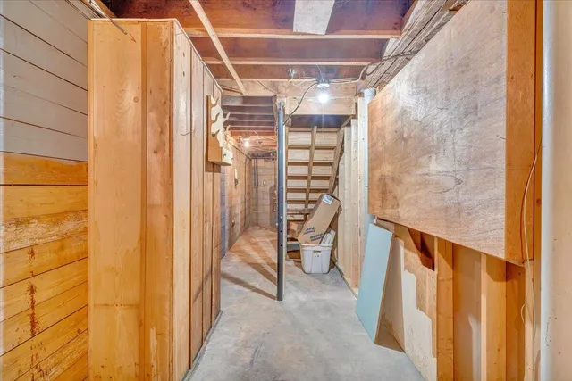 $449,999 | 1002 Roanoke Boulevard, Salem, VA 24153