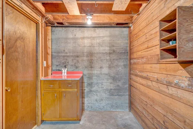 $449,999 | 1002 Roanoke Boulevard, Salem, VA 24153