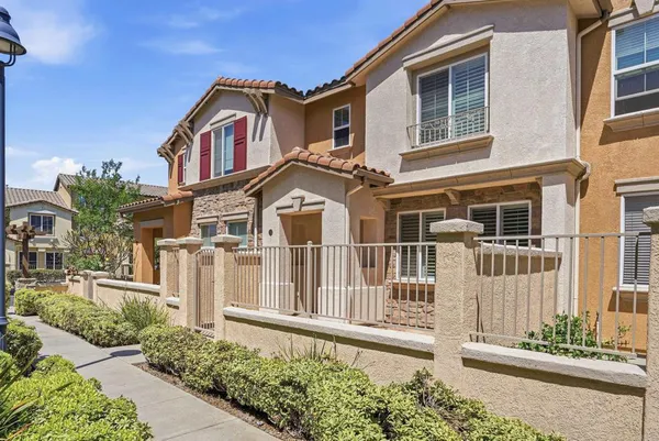 $3,985 | 16913 New Rochelle Way, Unit 83, San Diego, CA 92127