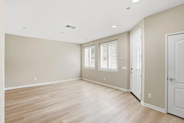 $3,985 | 16913 New Rochelle Way, Unit 83, San Diego, CA 92127