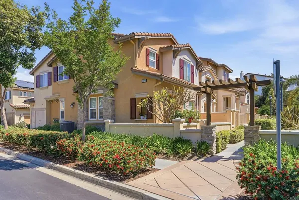 $3,985 | 16913 New Rochelle Way, Unit 83, San Diego, CA 92127