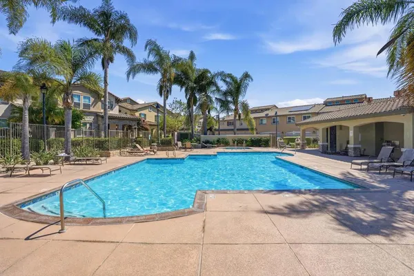 $3,985 | 16913 New Rochelle Way, Unit 83, San Diego, CA 92127