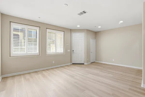 $3,985 | 16913 New Rochelle Way, Unit 83, San Diego, CA 92127