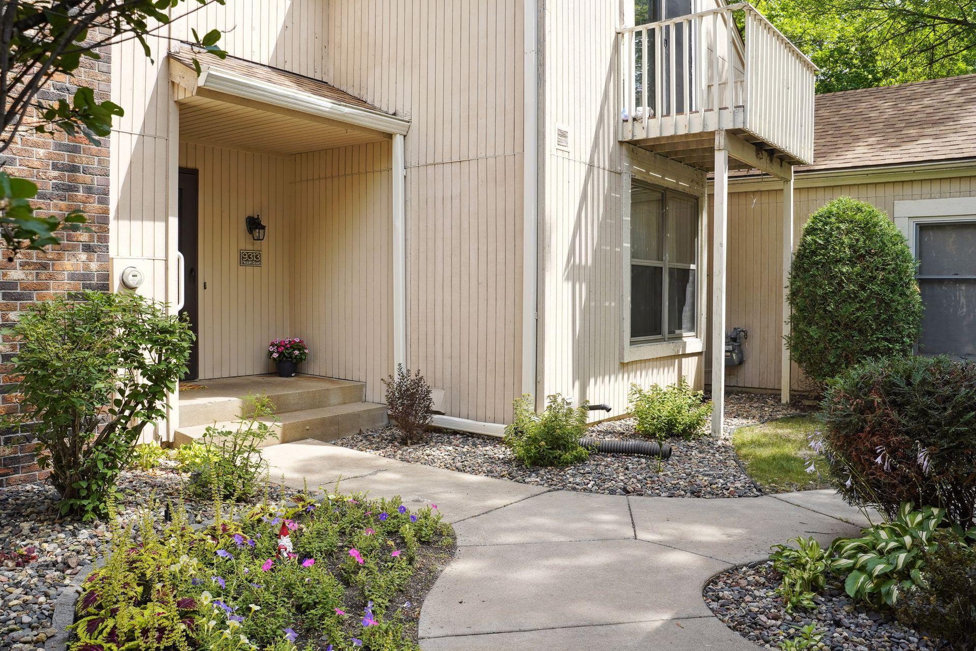 9313 Nesbitt Road Bloomington, MN 55437 - Photo 5 of 37 Gallery Image 5