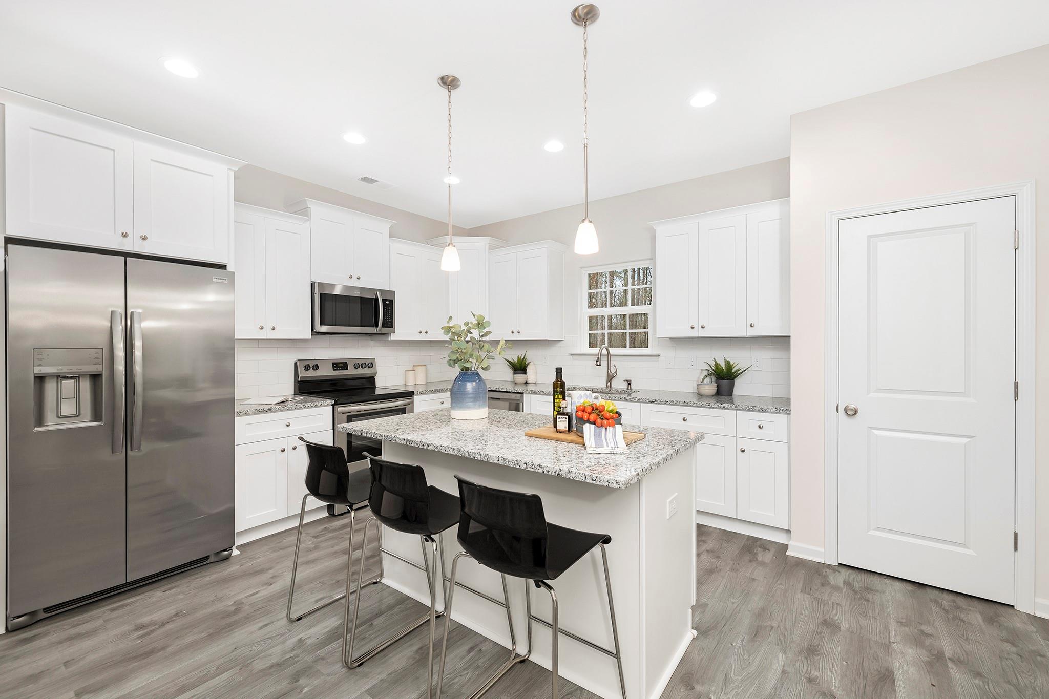 2531 Kelly Road Charlotte, NC 28216 - Photo 3 of 24 Gallery Image 3