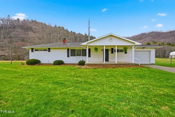 $369,900 | 1290 South Shady Street, Mountain City, TN 37683