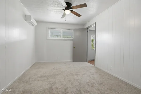 $369,900 | 1290 South Shady Street, Mountain City, TN 37683