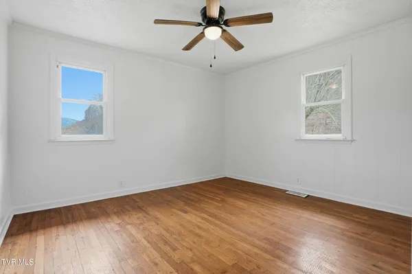 $369,900 | 1290 South Shady Street, Mountain City, TN 37683