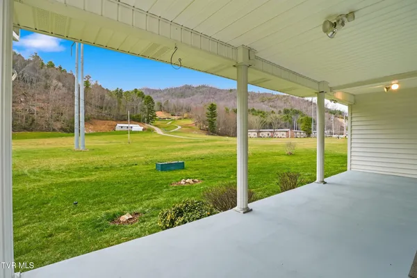 $369,900 | 1290 South Shady Street, Mountain City, TN 37683