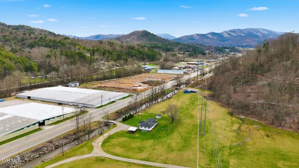 $369,900 | 1290 South Shady Street, Mountain City, TN 37683