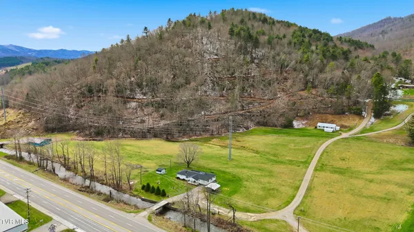 $369,900 | 1290 South Shady Street, Mountain City, TN 37683