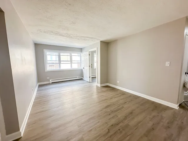 $1,850 | 4300 North Keystone Avenue, Unit 3C, Chicago, IL 60641
