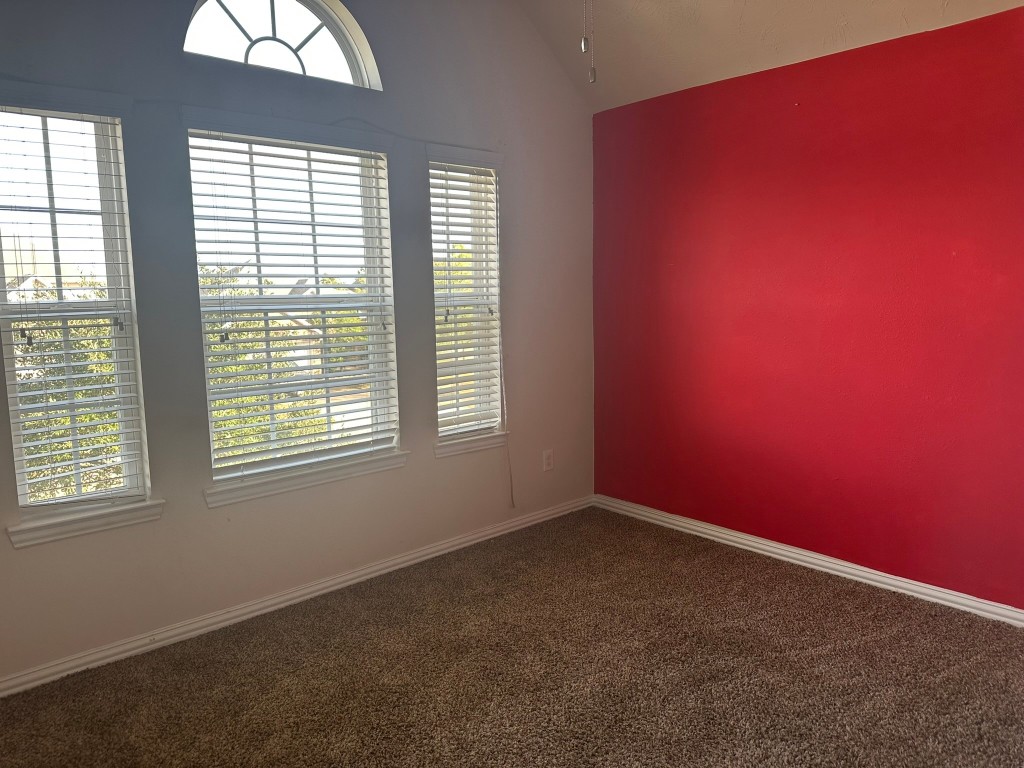 9914 Channel Set Way Rosharon, TX 77583 - Photo 14 of 24 an empty room with a window
