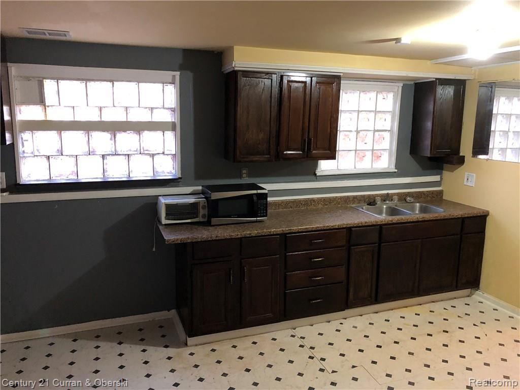 26433 Norfolk Street Inkster, MI 48141 - Photo 2 of 15 IMG_0959.JPG