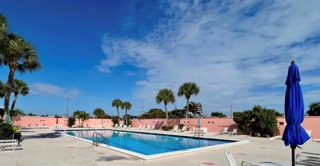 view of a outdoor space with seating area