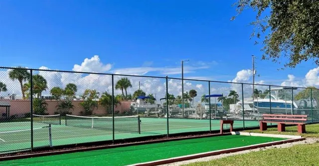 $1,250 | 1200 Colonnades Drive, Unit 208, Fort Pierce, FL 34949