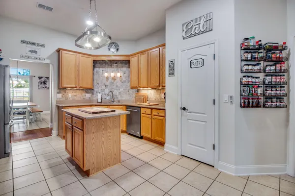 $498,000 | 6494 Welannee Boulevard, Laurel Hill, FL 32567