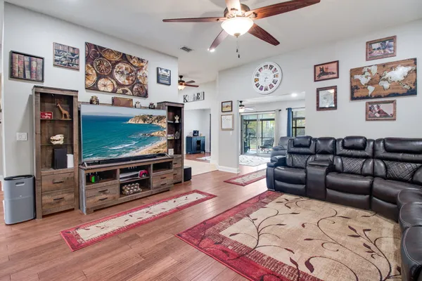 $498,000 | 6494 Welannee Boulevard, Laurel Hill, FL 32567