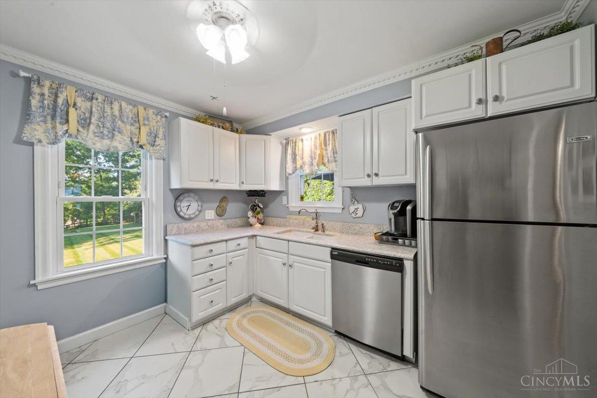 5647 Euclid Road Cincinnati, OH 45236 - Photo 11 of 36 Gallery Image 11