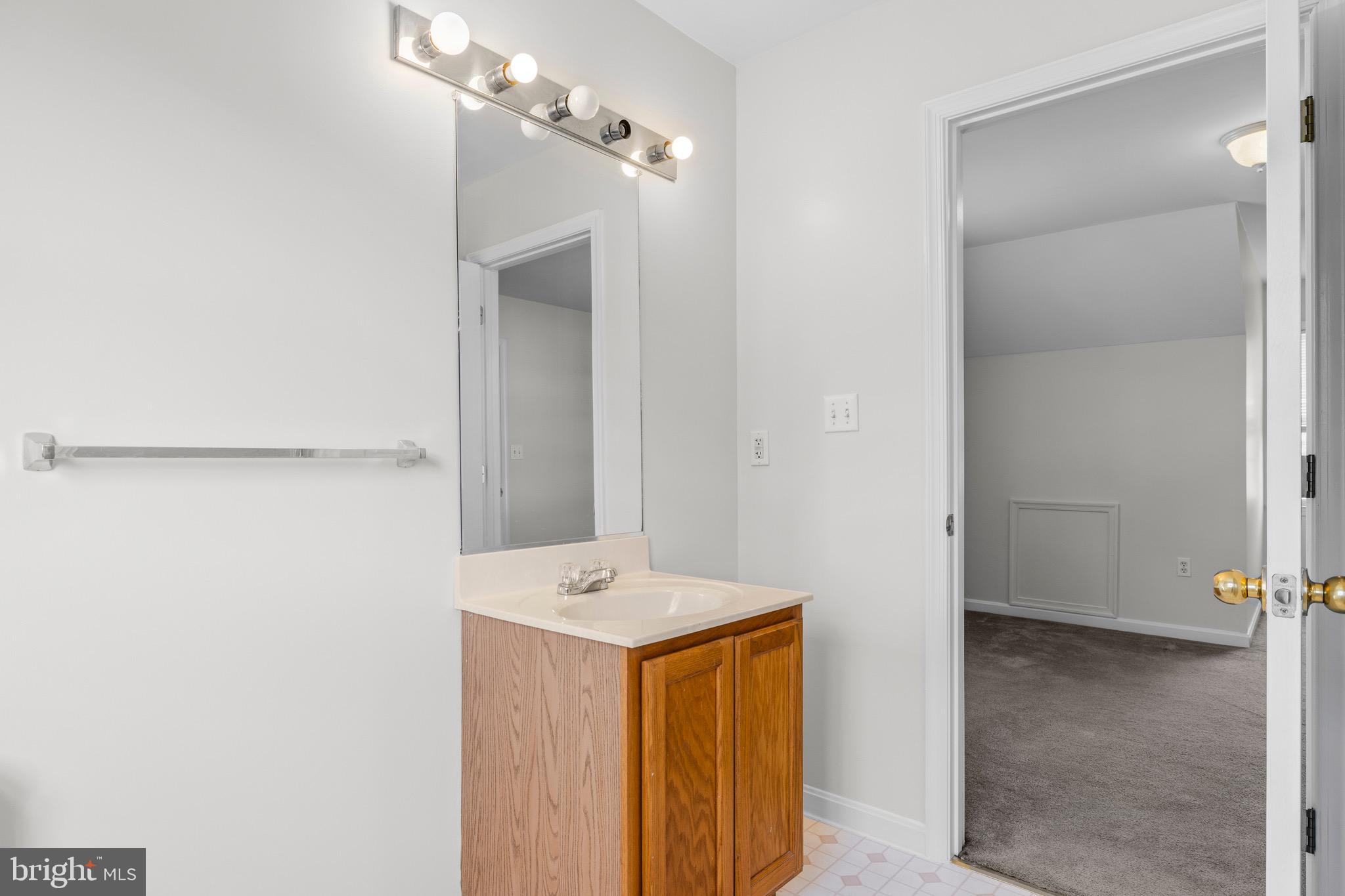 8578 Tuckahoe Road Denton, MD 21629 - Photo 33 of 64 a utility room with a washer and dryer
