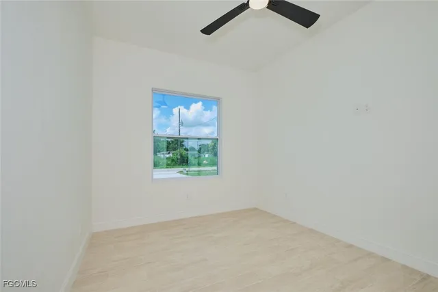 $209,999 | 23031 Roundtree Avenue, Alva, FL 33920