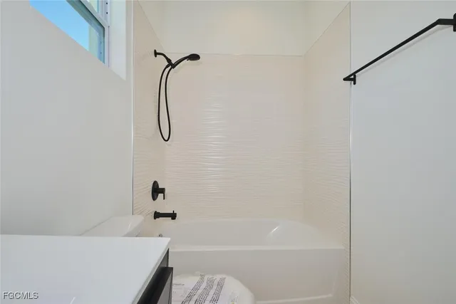 $209,999 | 23031 Roundtree Avenue, Alva, FL 33920