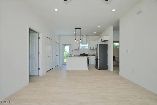 $209,999 | 23031 Roundtree Avenue, Alva, FL 33920