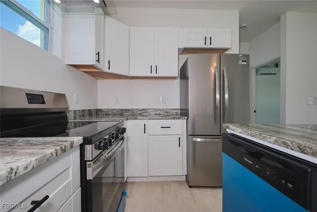 $209,999 | 23031 Roundtree Avenue, Alva, FL 33920