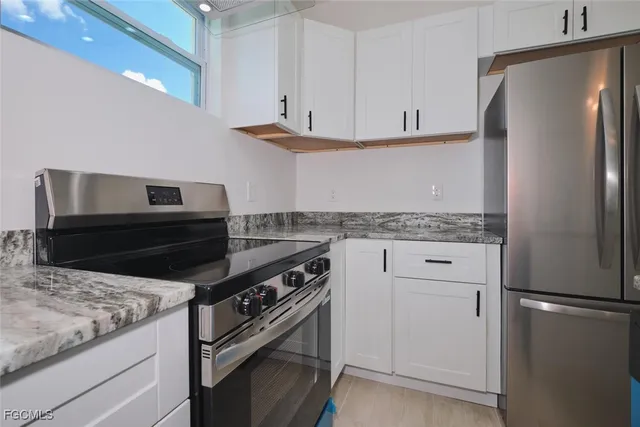 $209,999 | 23031 Roundtree Avenue, Alva, FL 33920