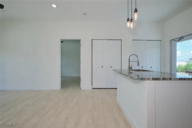 $209,999 | 23031 Roundtree Avenue, Alva, FL 33920