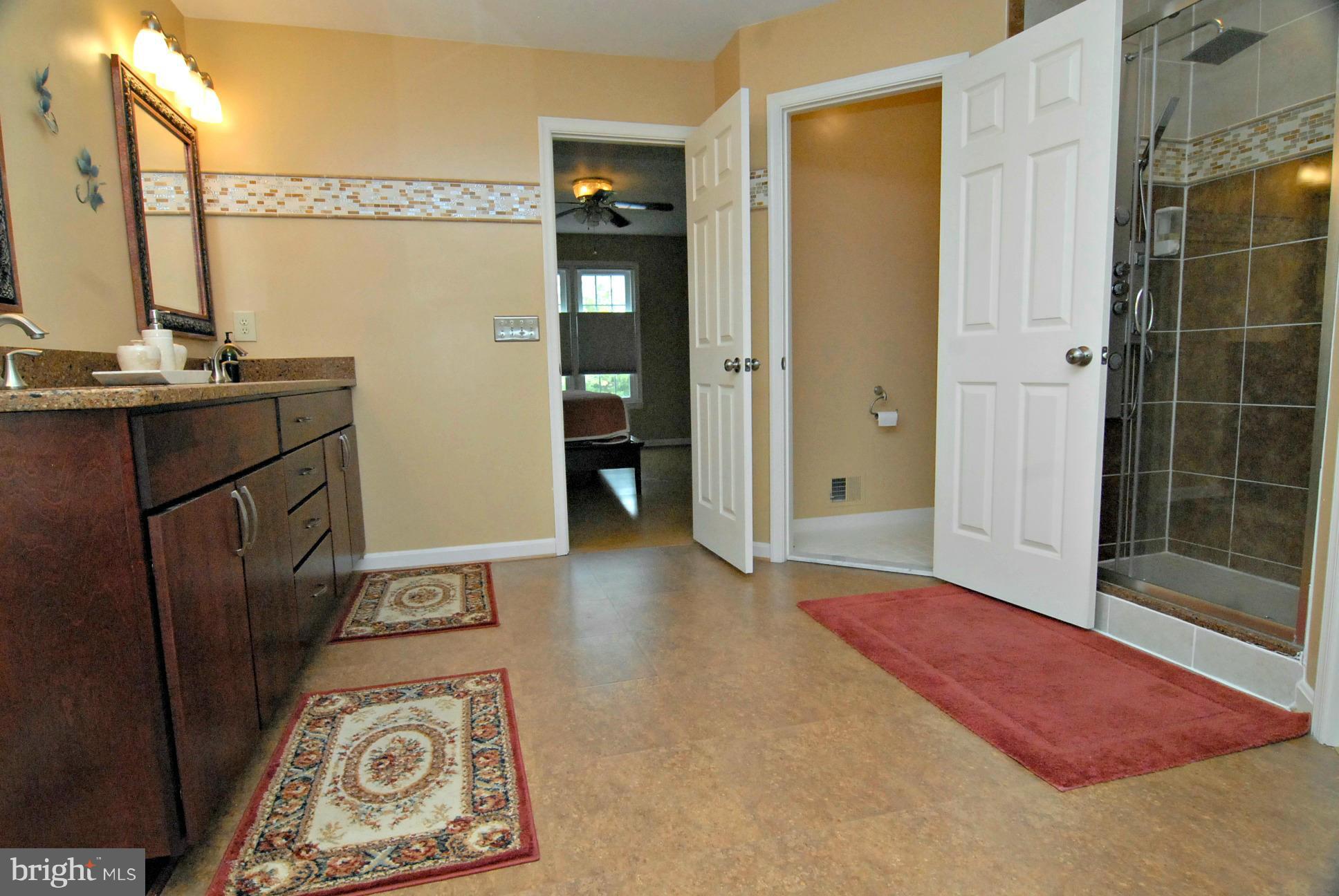 8906 Admiral Drive Laurel, MD 20708 - Photo 21 of 30 Bath (Master)