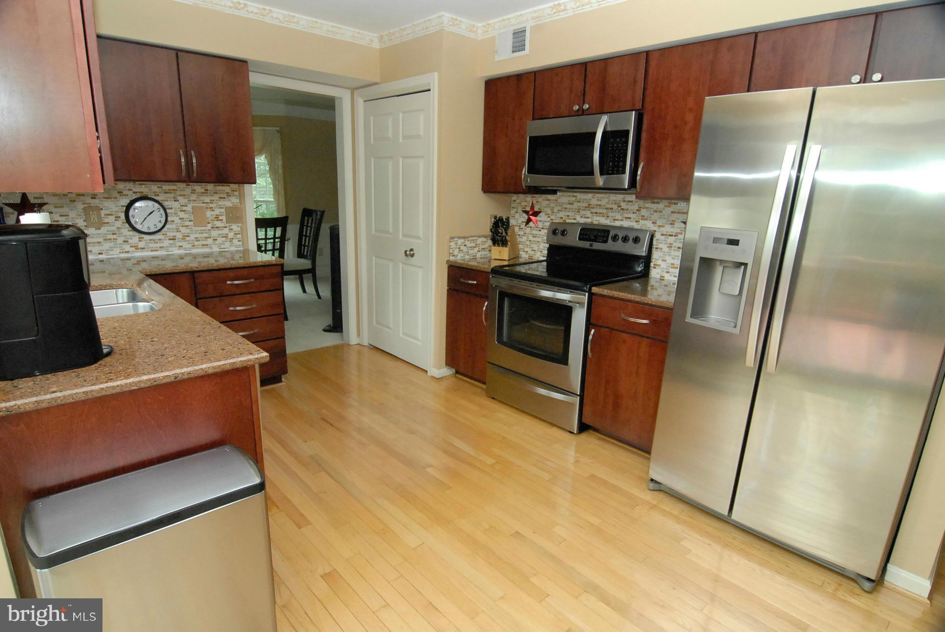 8906 Admiral Drive Laurel, MD 20708 - Photo 7 of 30 Kitchen