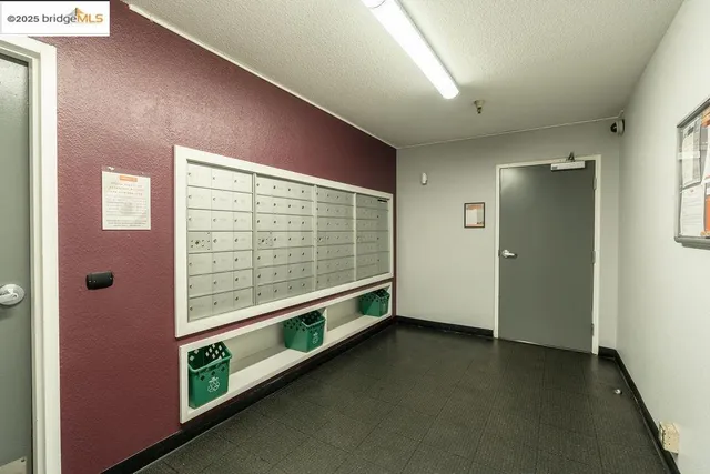 $525,000 | 6400 Christie Avenue, Unit 3213, Emeryville, CA 94608