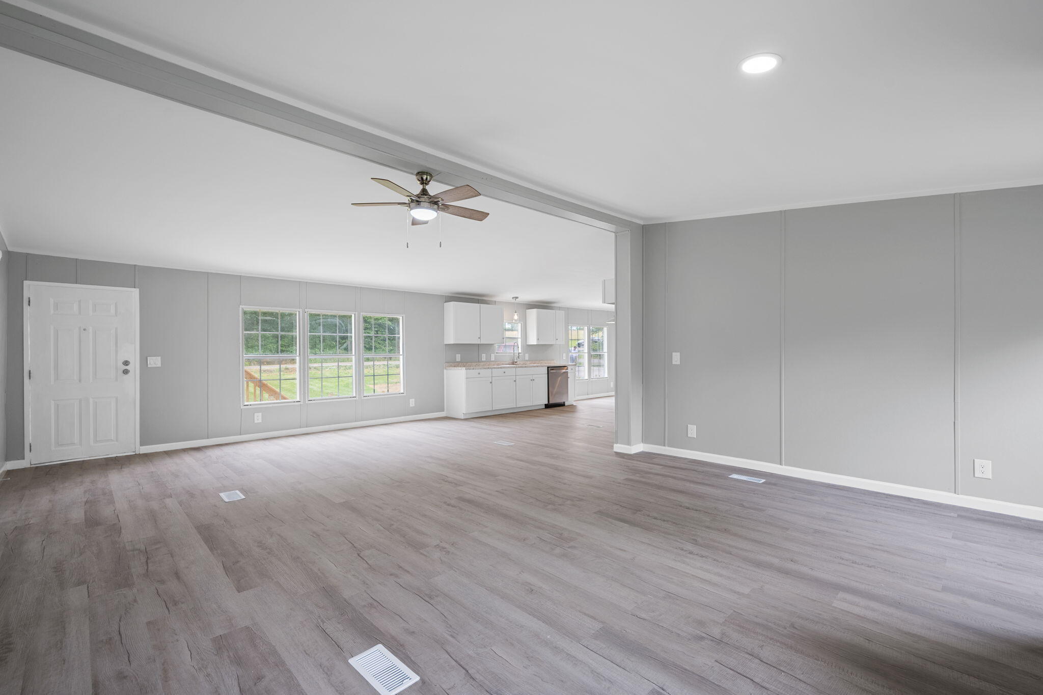 1220 Ogden Road Dayton, TN 37321 - Photo 9 of 30 Natural light throughout!