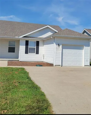 $194,900 | 11755 Ridgeway Drive, St. Joseph, MO 64505