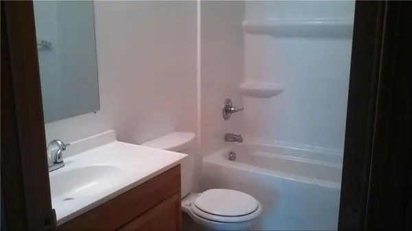 $194,900 | 11755 Ridgeway Drive, St. Joseph, MO 64505