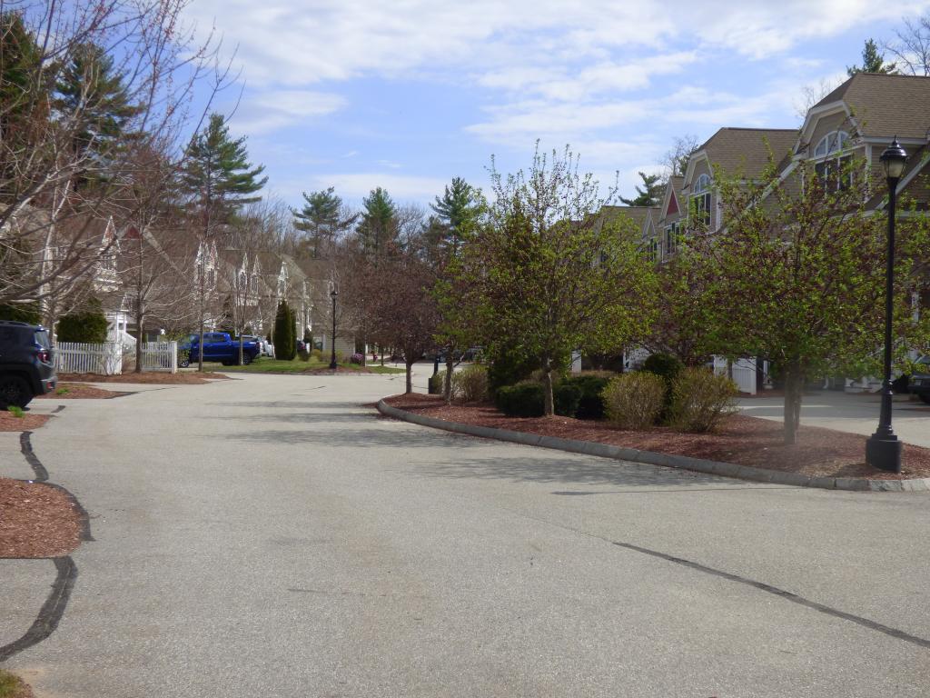103 Hackett Hill Road, Unit 1 Manchester, NH 03102 - Photo 7 of 31