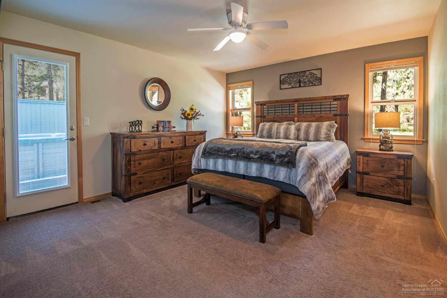 18125 Modoc Lane Sunriver, OR 97707 - Photo 10 of 21 Private access to the deck and hot tub e