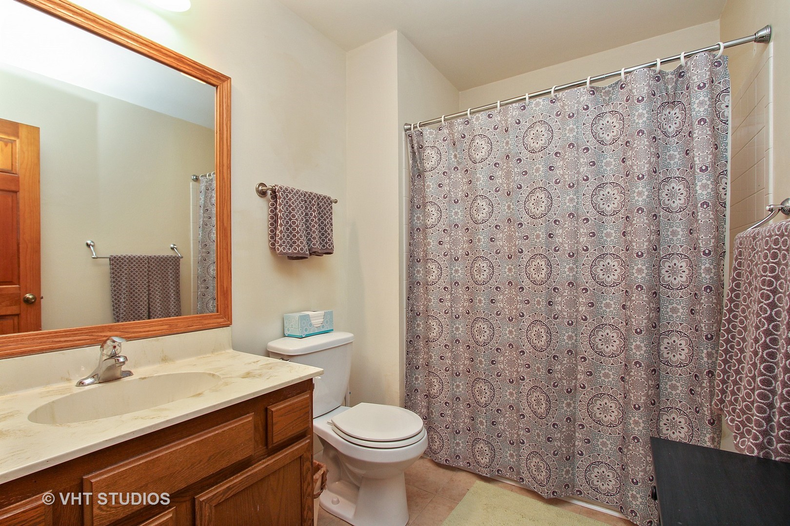 232 Foxmoor Road Fox River Grove, IL 60021 - Photo 7 of 10 a bathroom with a granite countertop toilet and a sink