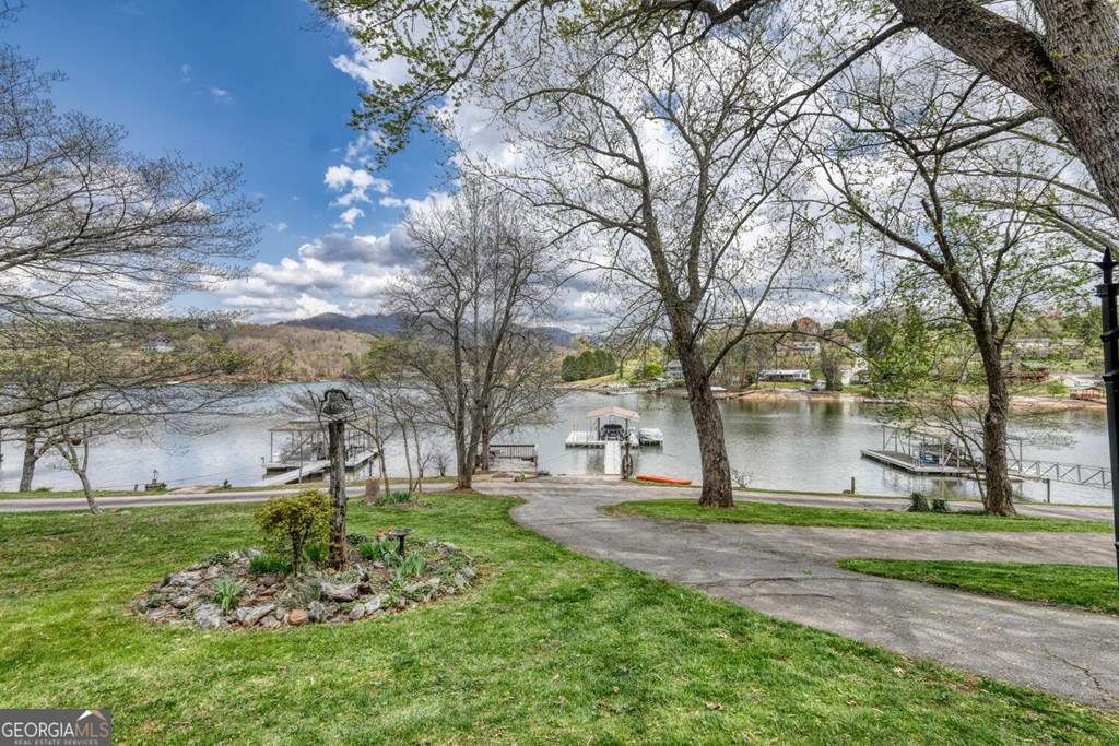 241 Kilpatrick Point Drive, Unit 8 Hayesville, NC 28904 - Photo 46 of 54