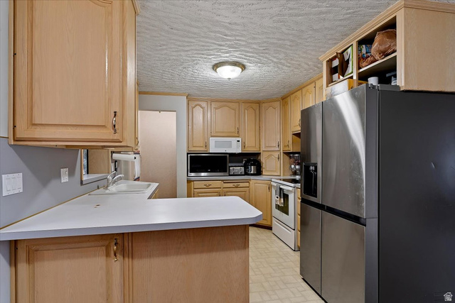 321 West 2575 North Sunset, UT 84015 - Photo 11 of 30