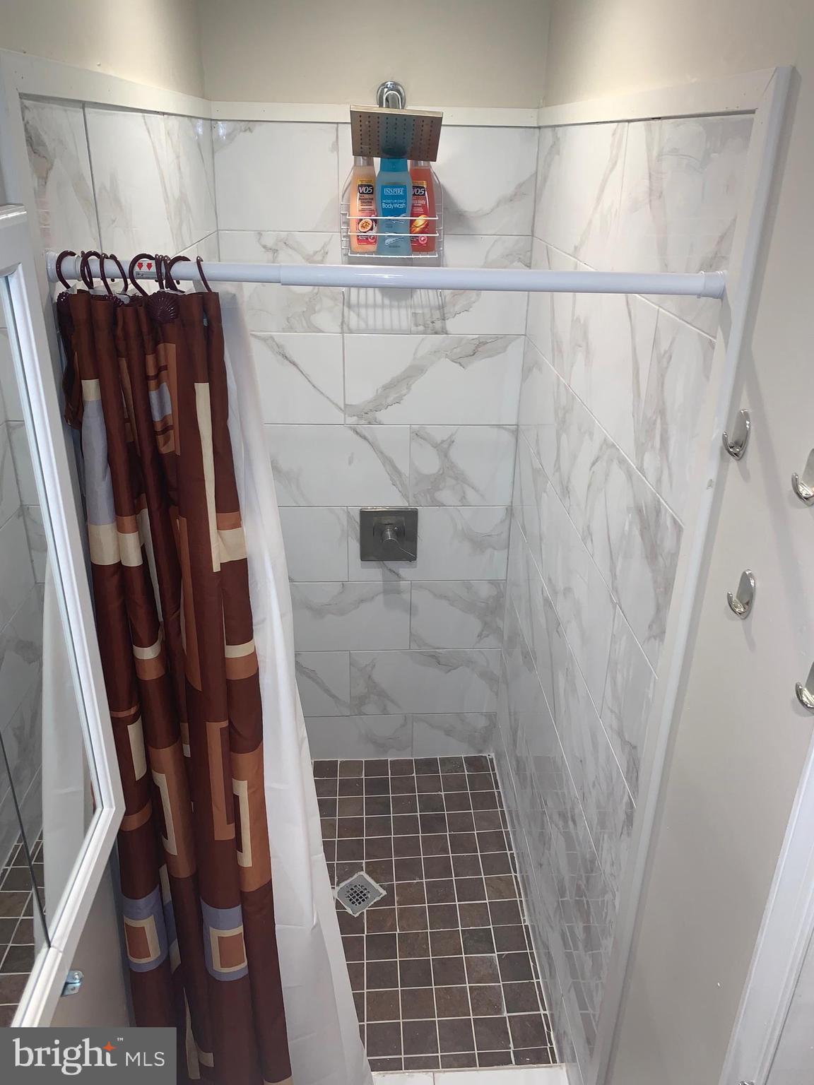 226 Roxborough Avenue, Unit 2 Philadelphia, PA 19128 - Photo 14 of 23